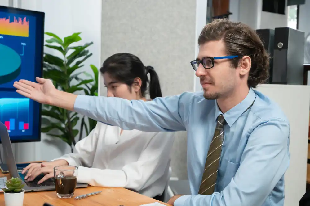 MVP software development process showing iterative product development with user feedback loops